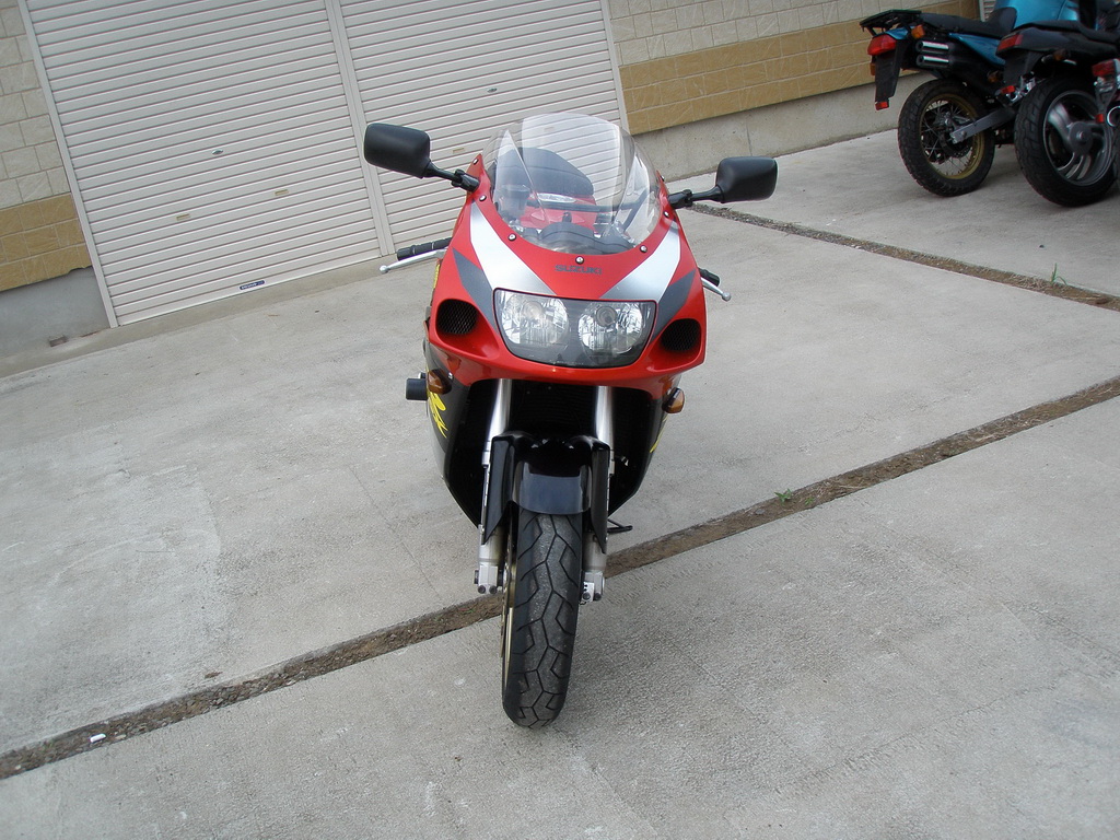 Купить мотоцикл Suzuki GSX-R750 1998 фото 4